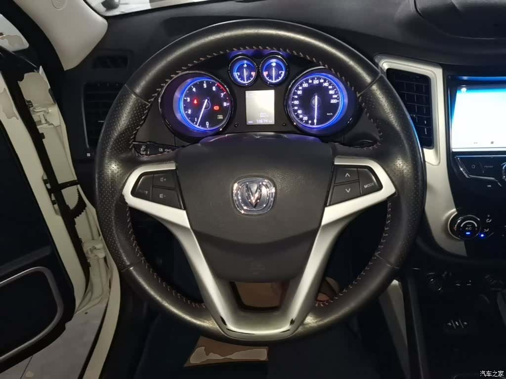 Changan CS35, 2016 11