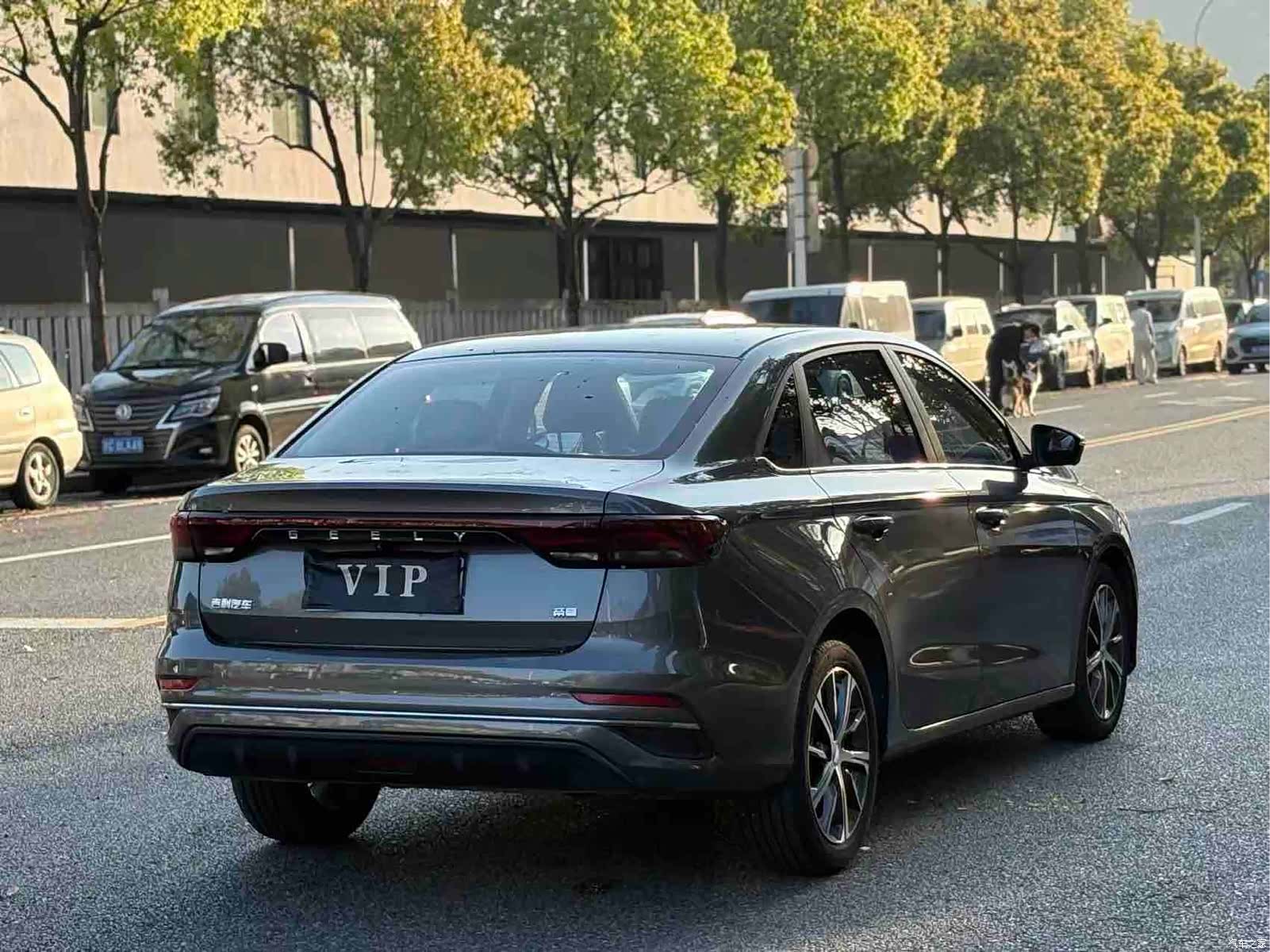 Geely Emgrand, 2022 4