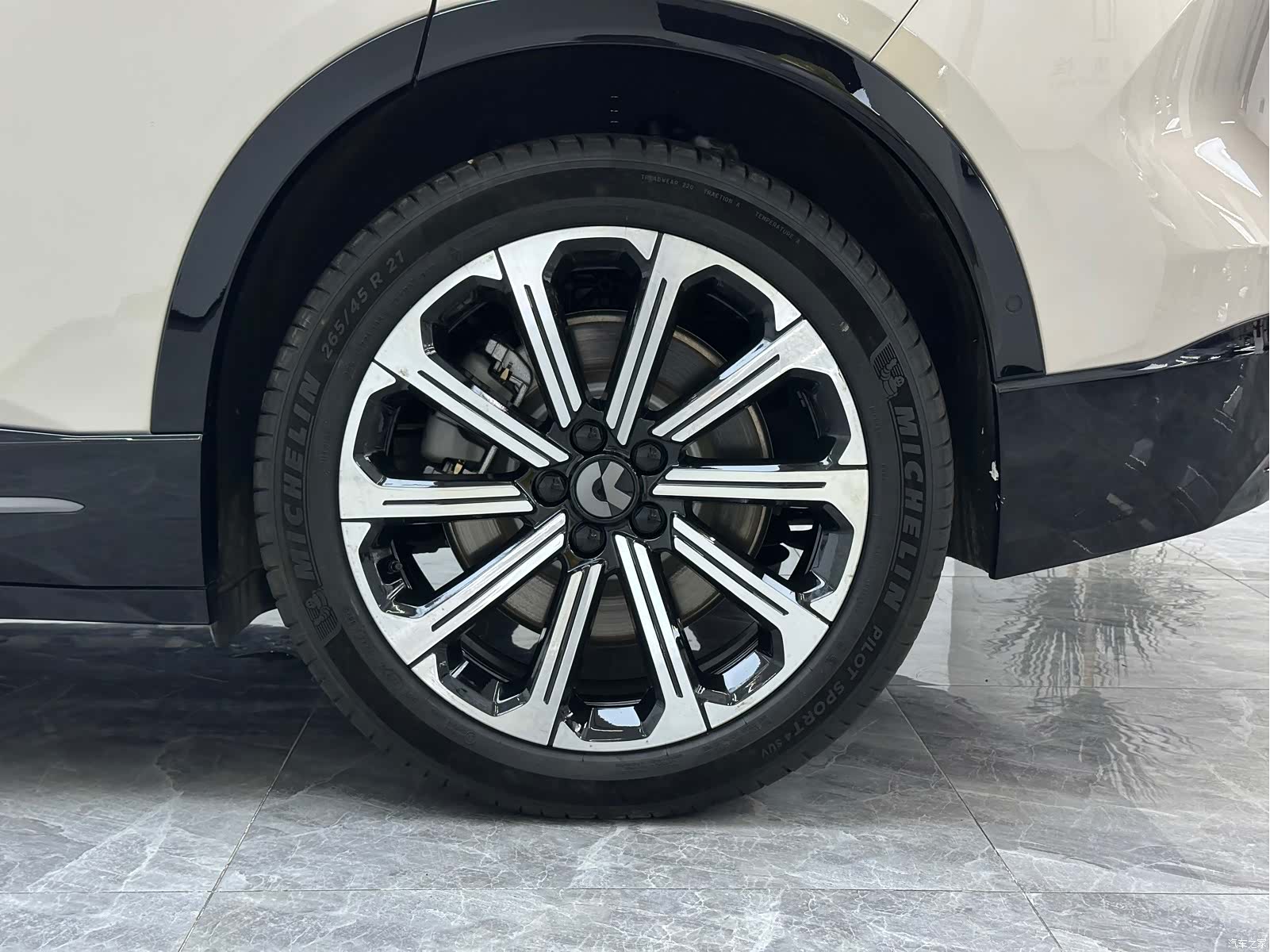 NIO ES6, 2025 9