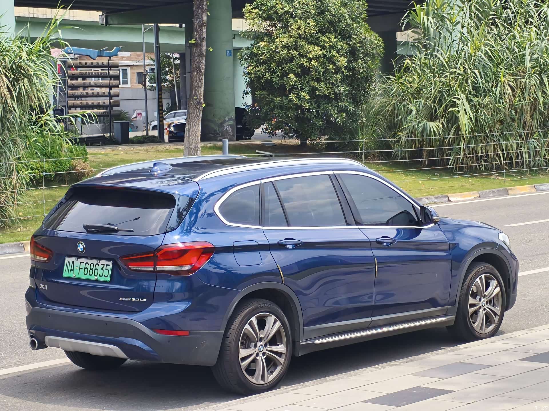 BMW X1, 2020 все фото