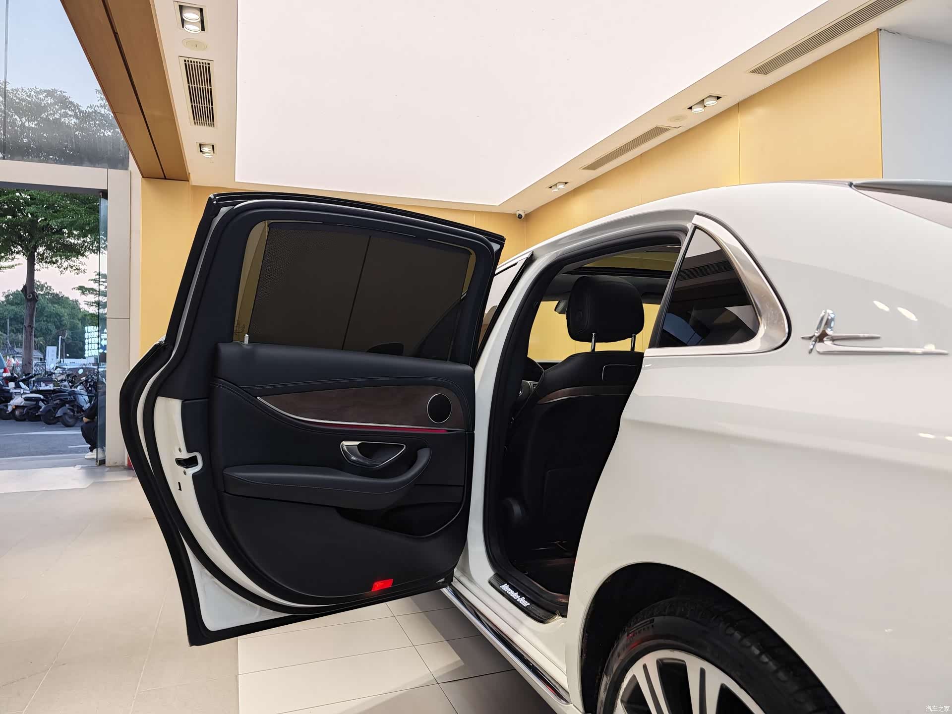 Mercedes-Benz E-Class, 2017 21