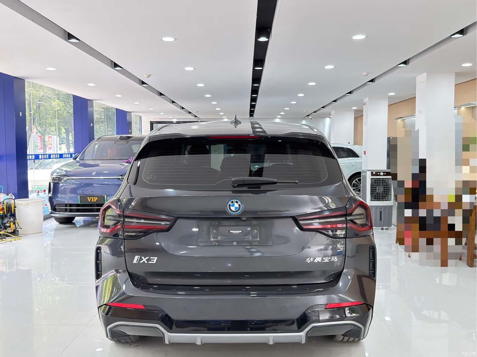 BMW iX3, 2021 8
