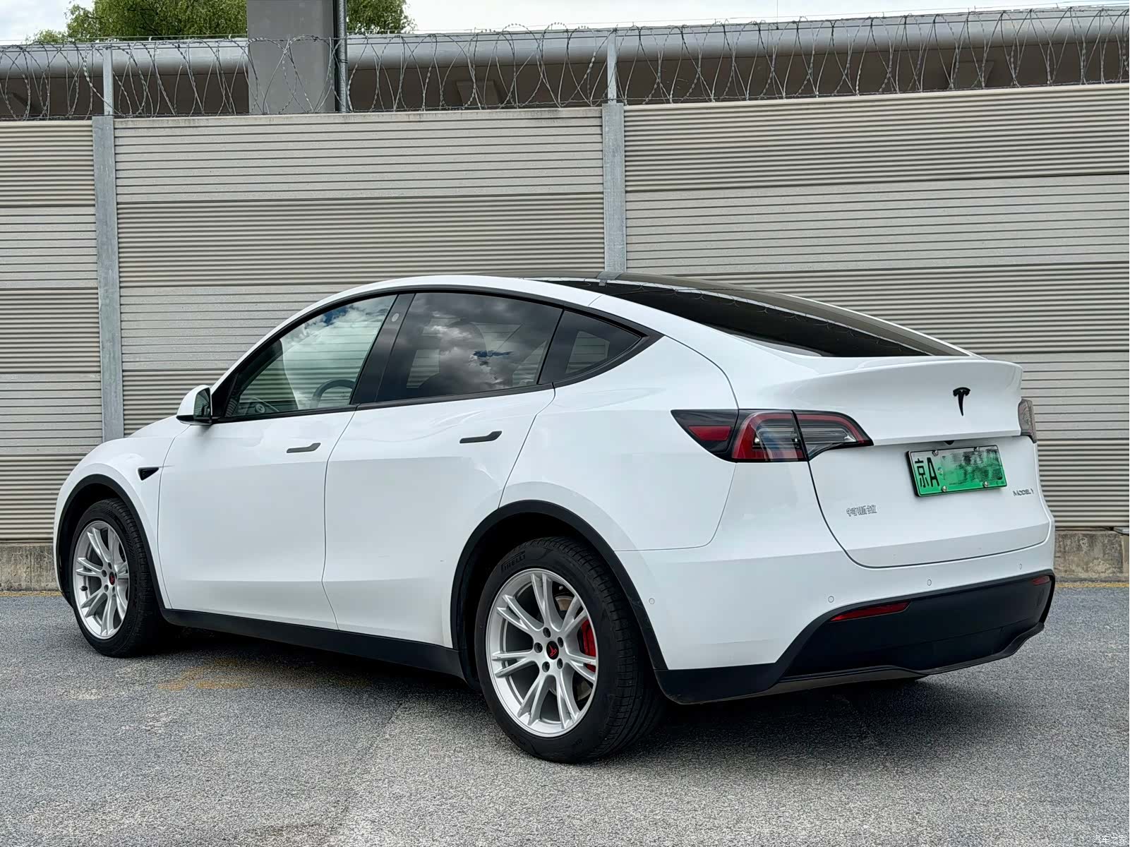 Tesla Model Y, 2022 4