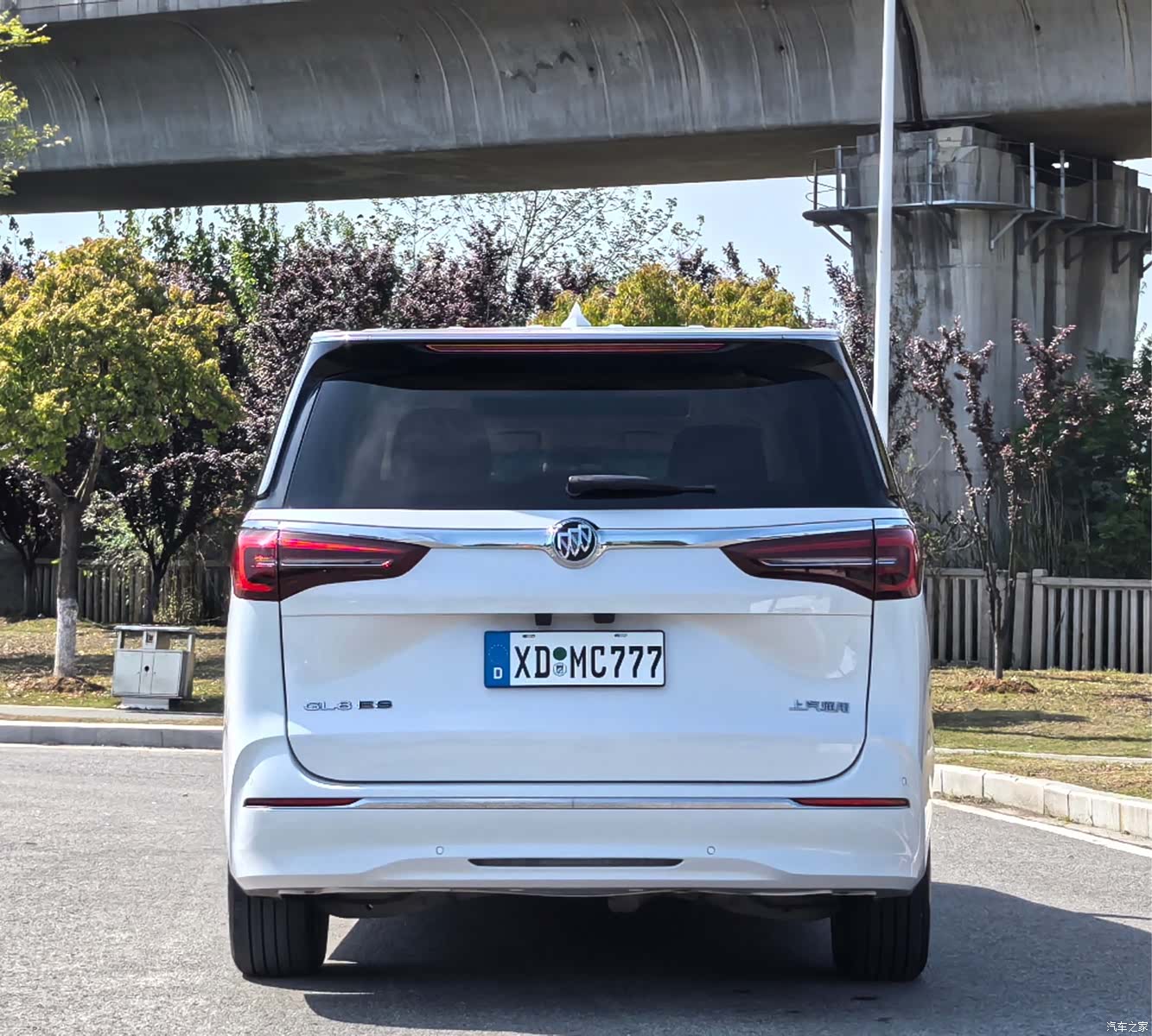 Buick GL8, 2023 4