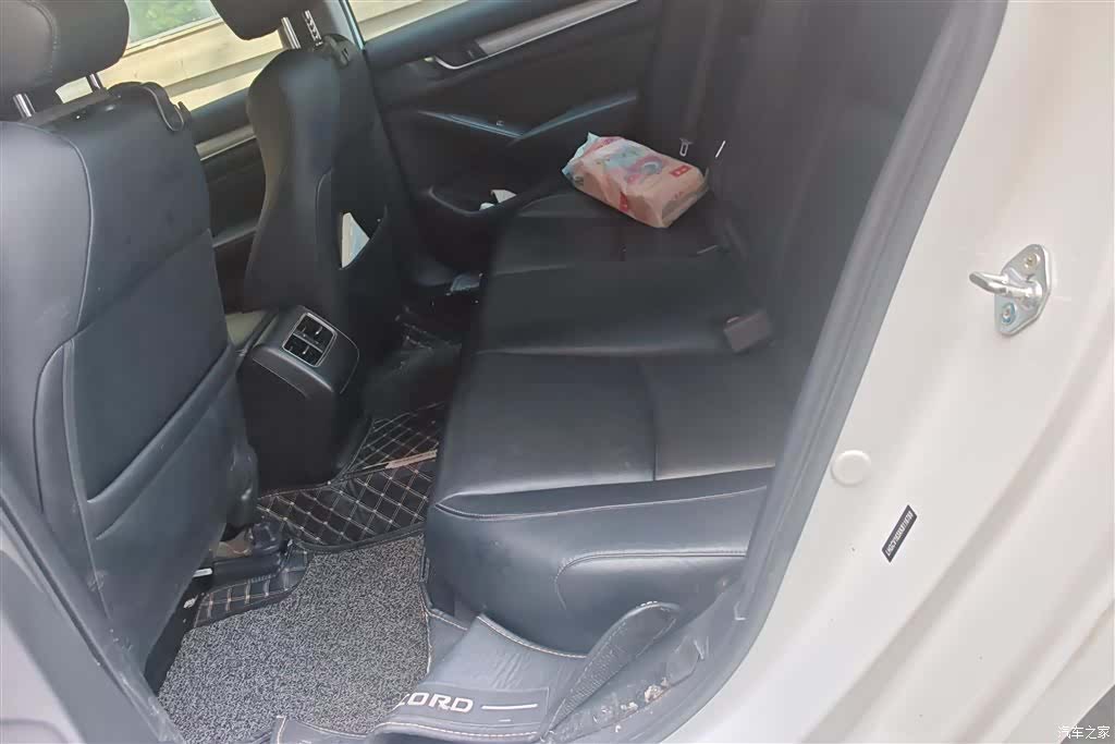 Honda Accord, 2019 11