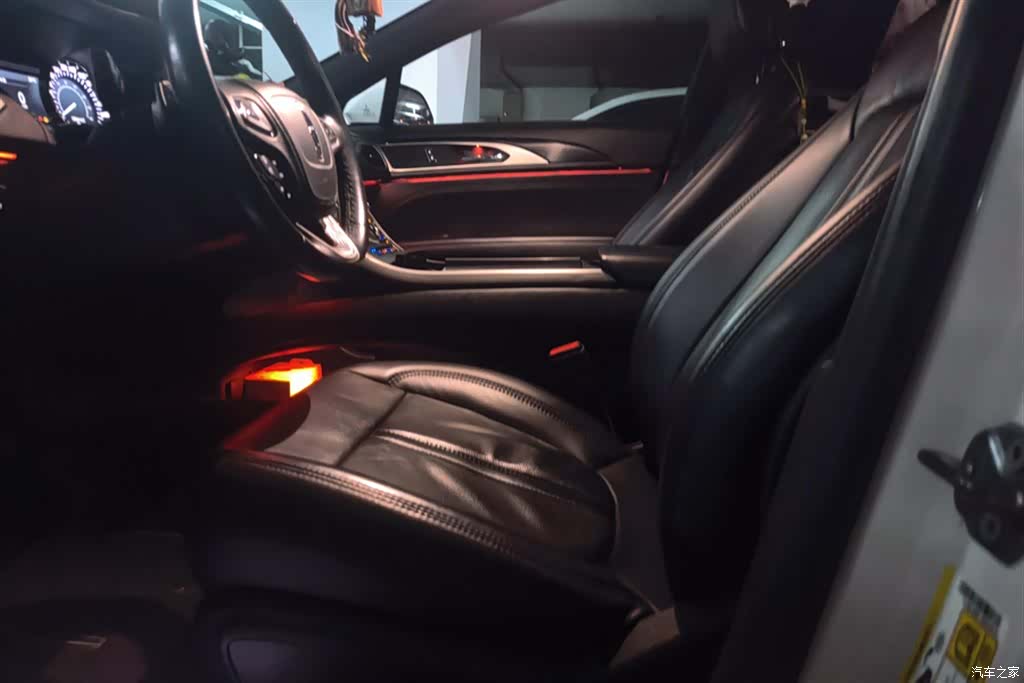 Lincoln MKZ, 2019 9