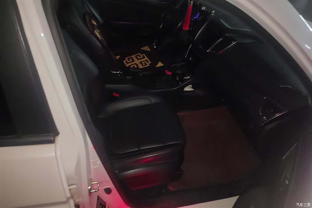 Changan CS75, 2016 8