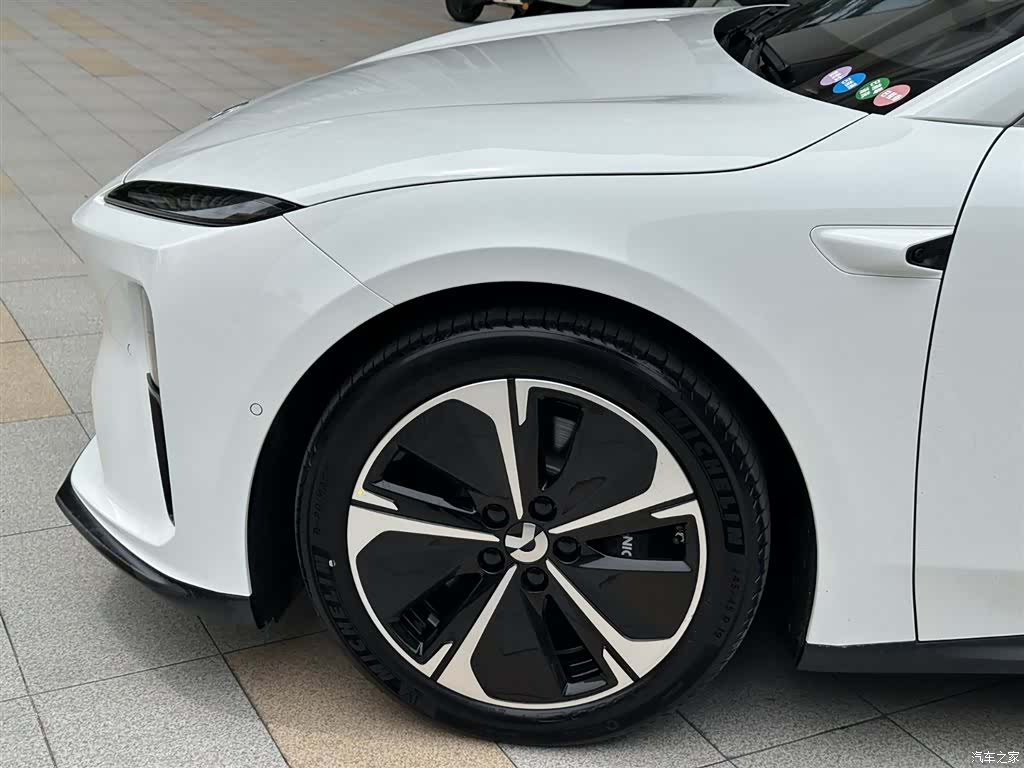 NIO ET5, 2023 все фото