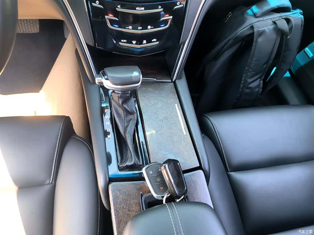 Cadillac XTS, 2019 13