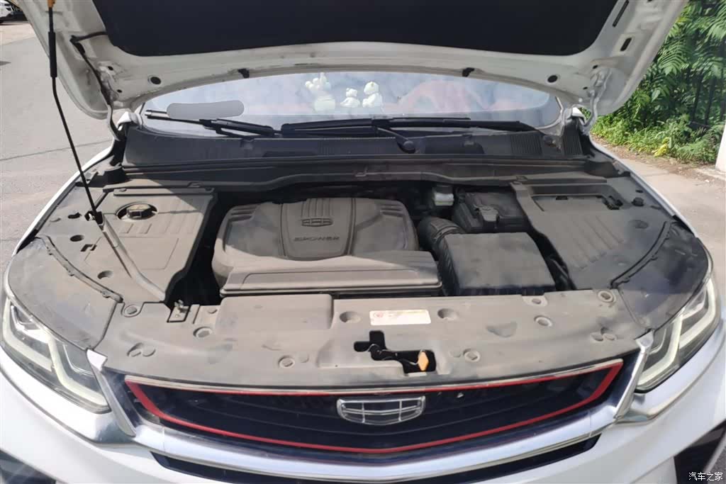 Geely Coolray, 2020 10
