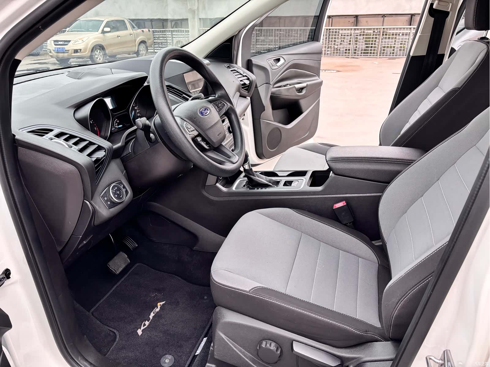Ford Kuga, 2017 6
