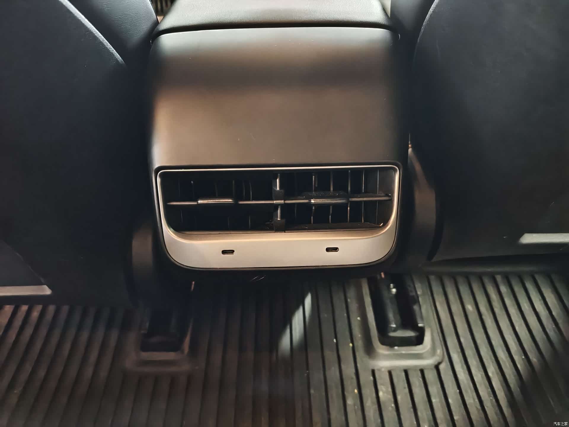Tesla Model 3, 2022 7