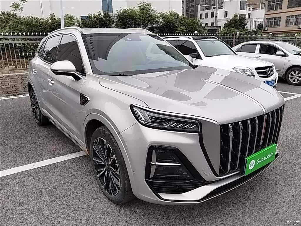 Hongqi HS5, 2023 4