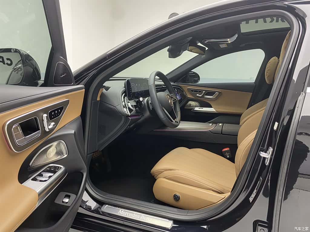 Mercedes-Benz E-Class, 2024 17