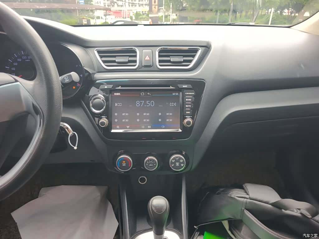 Kia K2, 2015 13