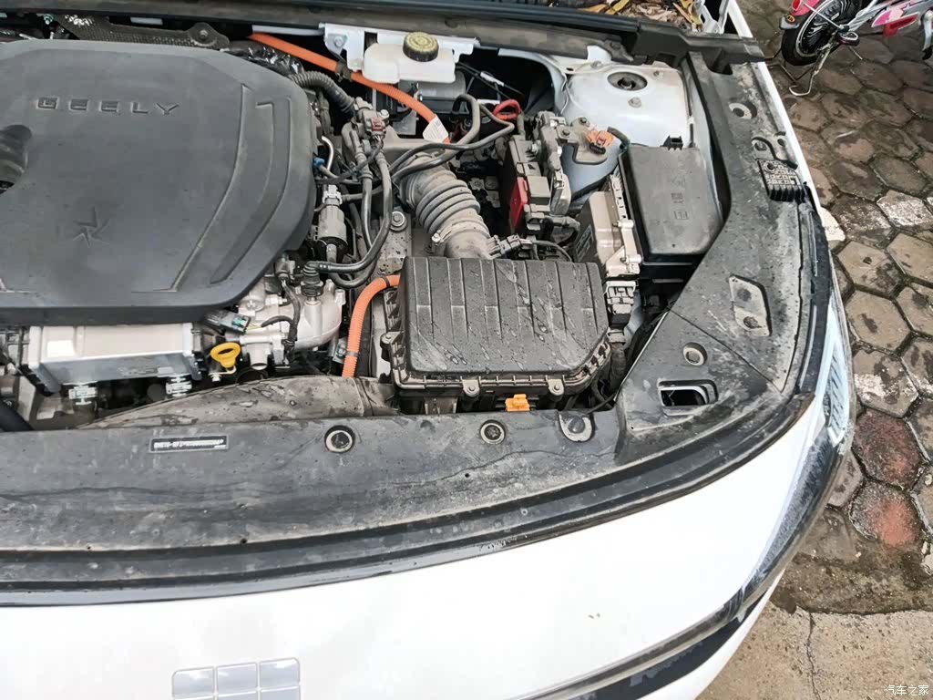 Geely Galaxy L6, 2024 24