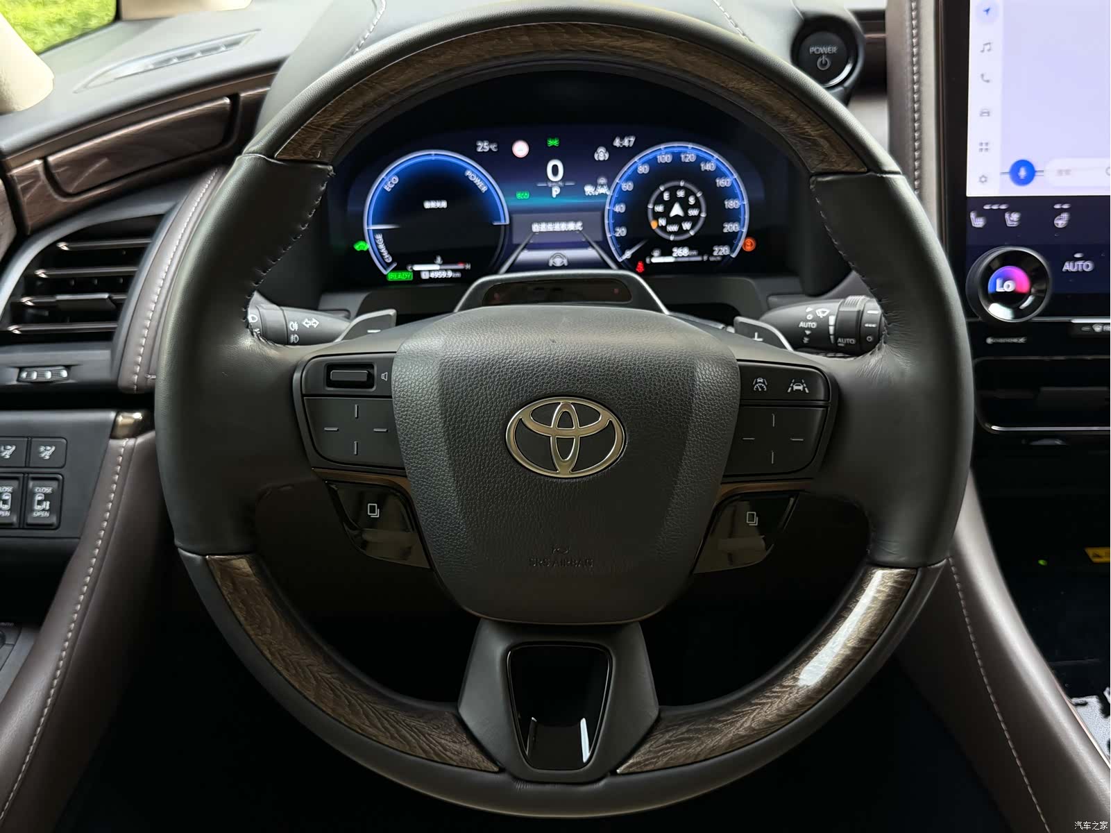 Toyota Alphard, 2023 14