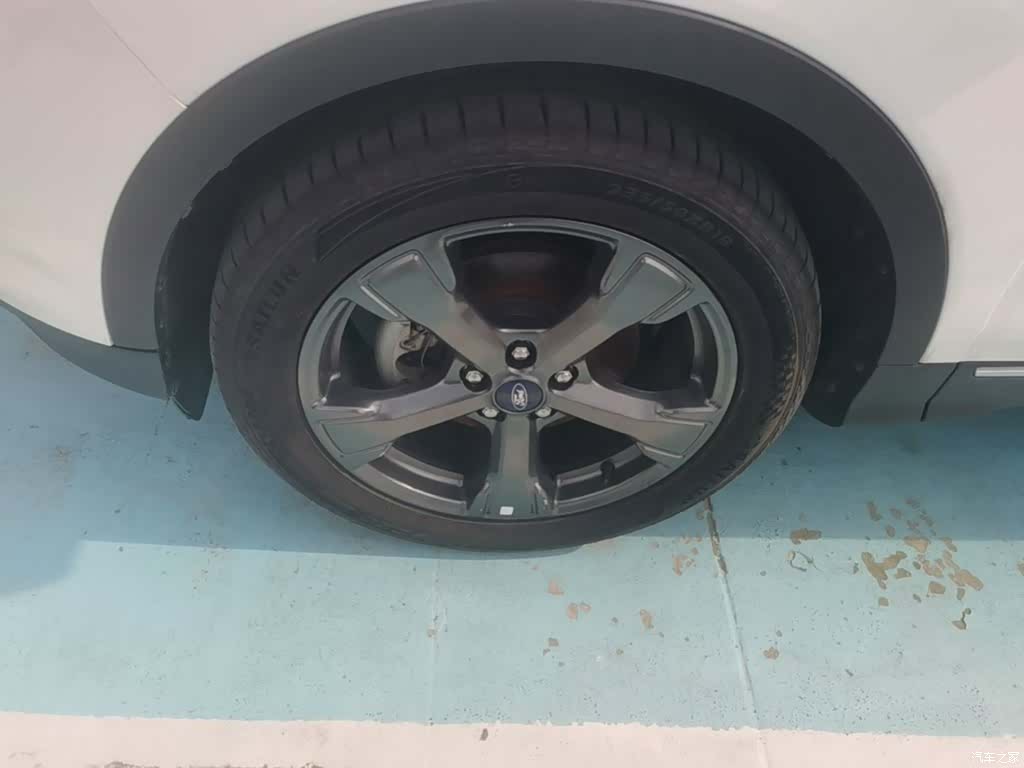 Ford Kuga, 2019 23
