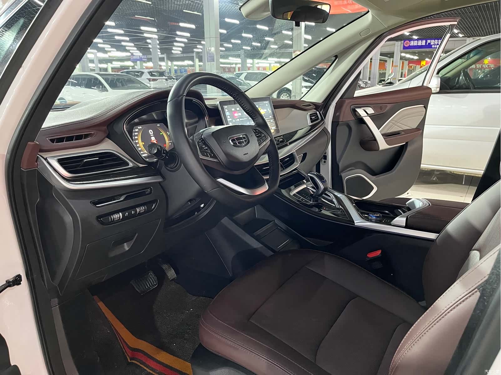 Geely Jiaji, 2022 7