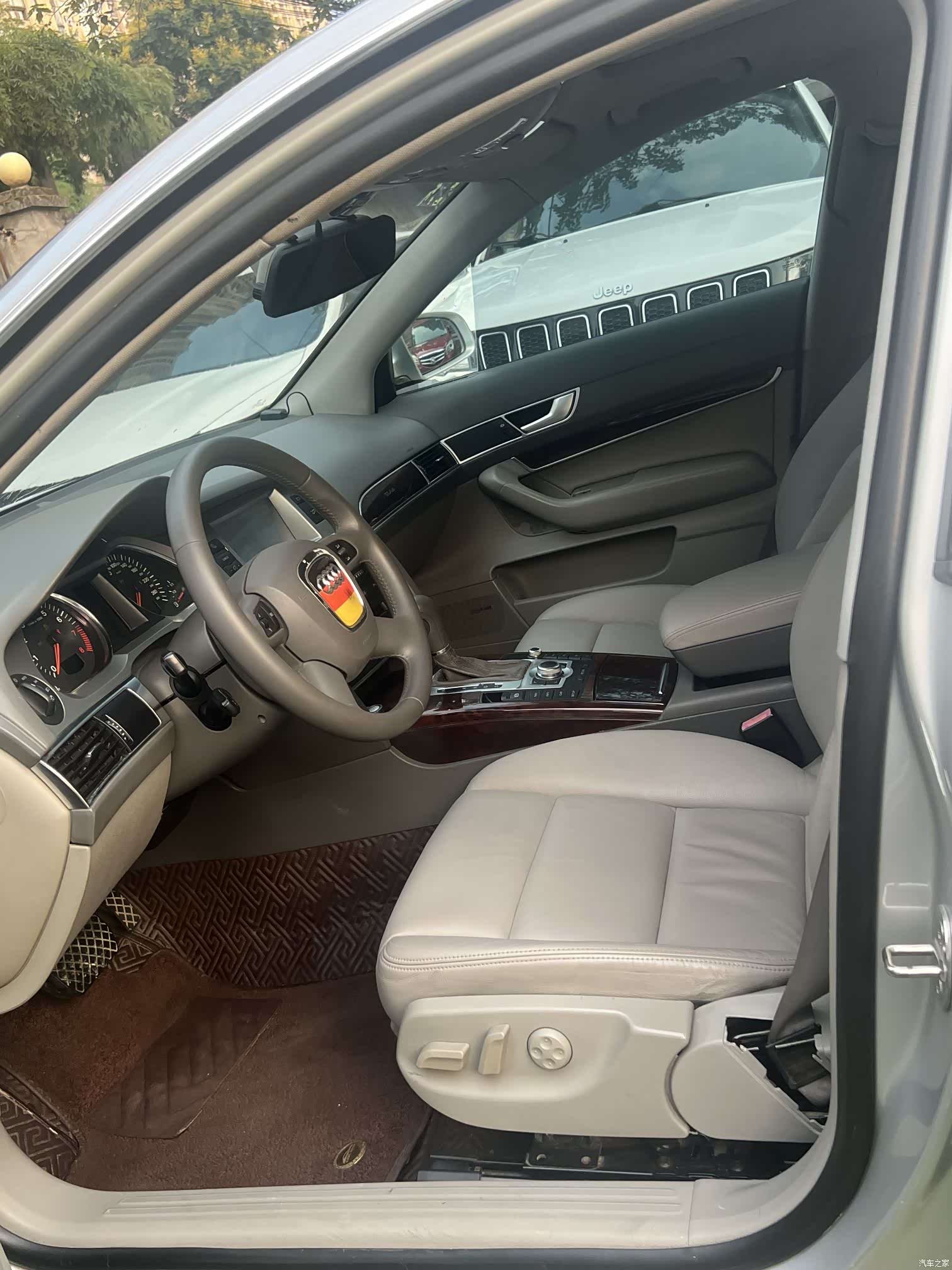 Audi A6L, 2009 3