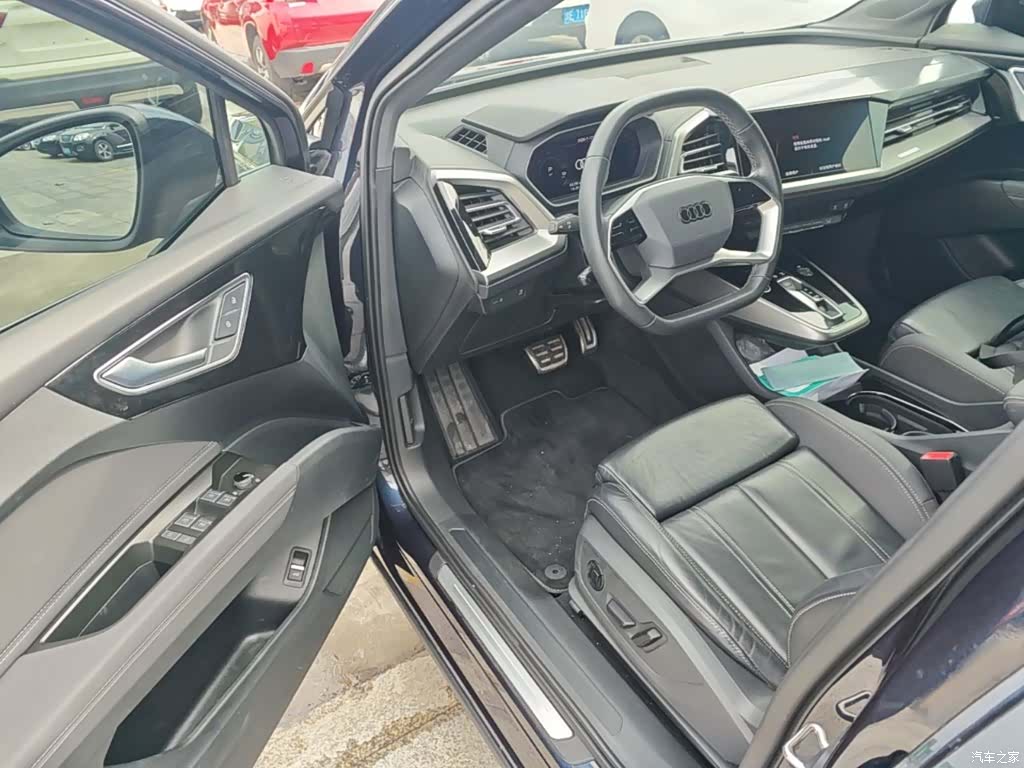 Audi Q4 e-tron, 2023 16