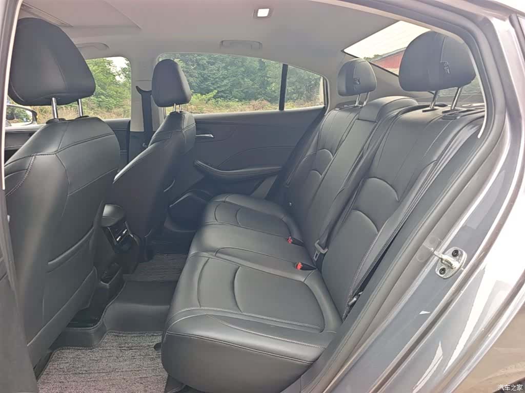 Roewe i5, 2023 17