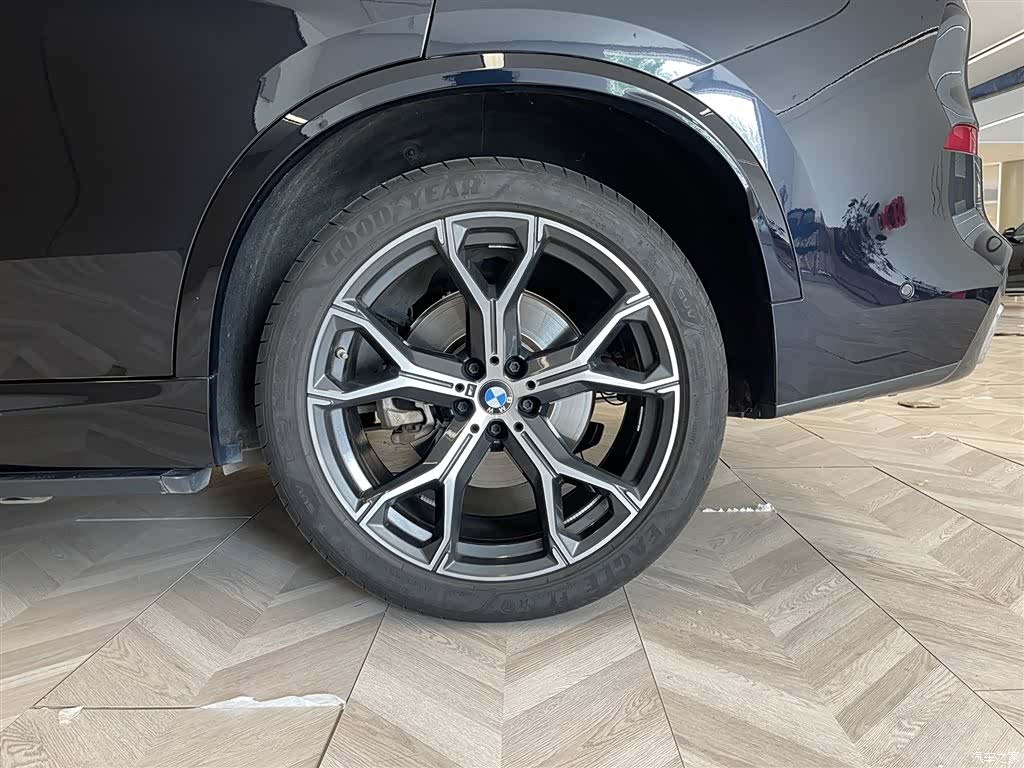 BMW X5, 2024 11