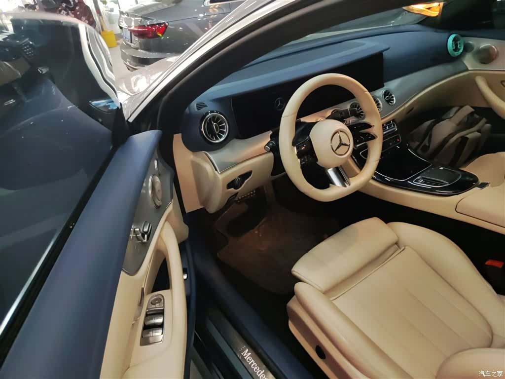 Mercedes-Benz E-Class, 2022 12