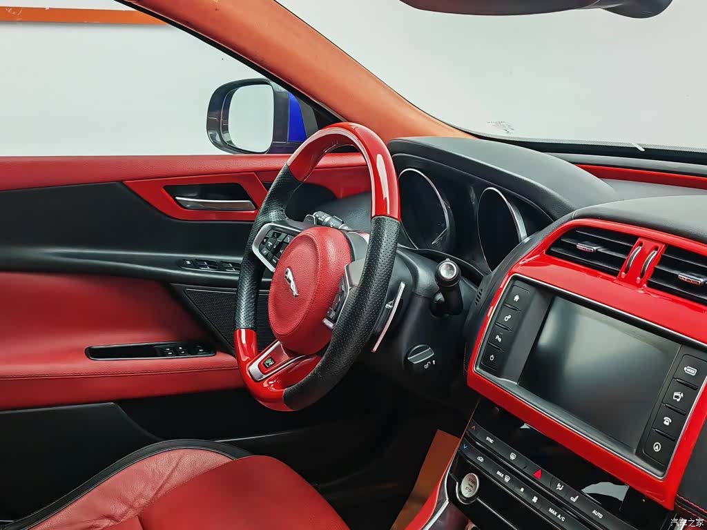 Jaguar XE, 2017 22