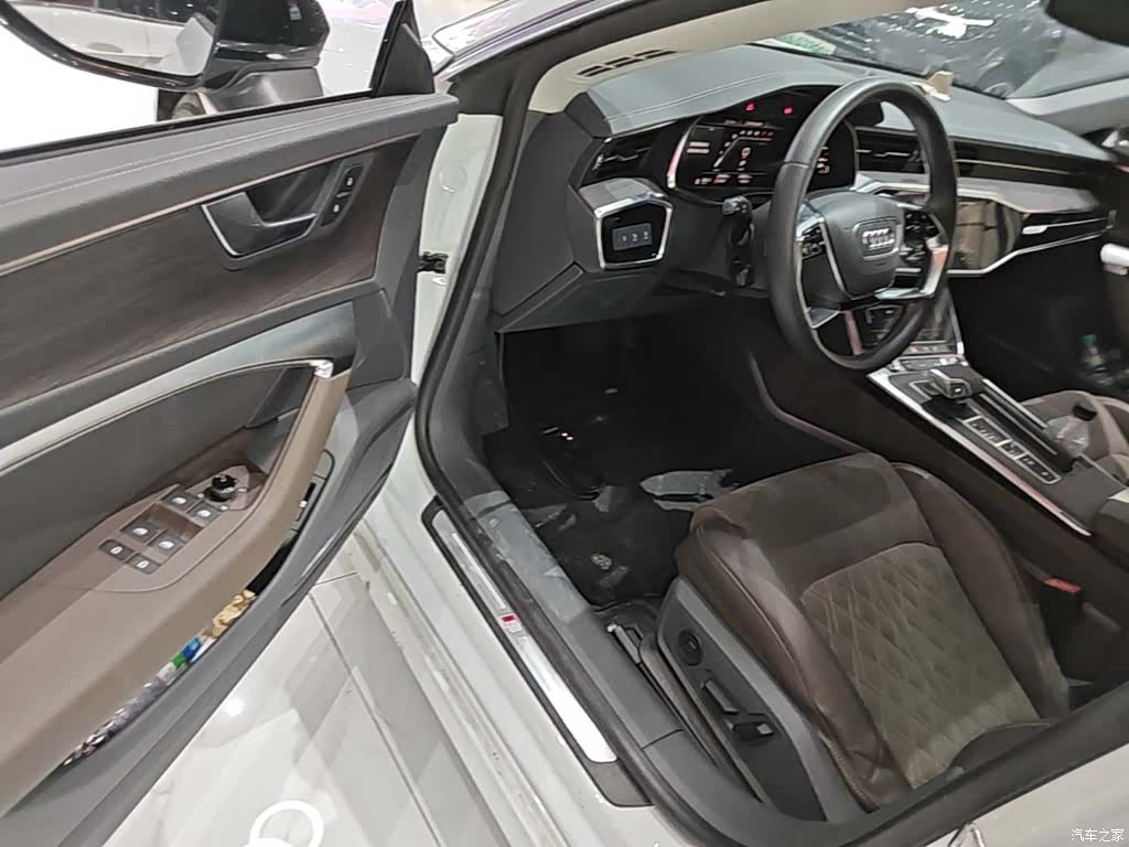 Audi A7L, 2023 16