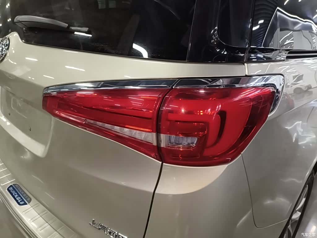 Buick GL8, 2019 8