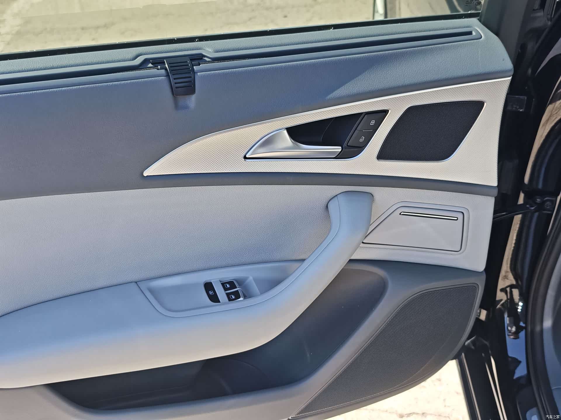 Audi A6L, 2015 23