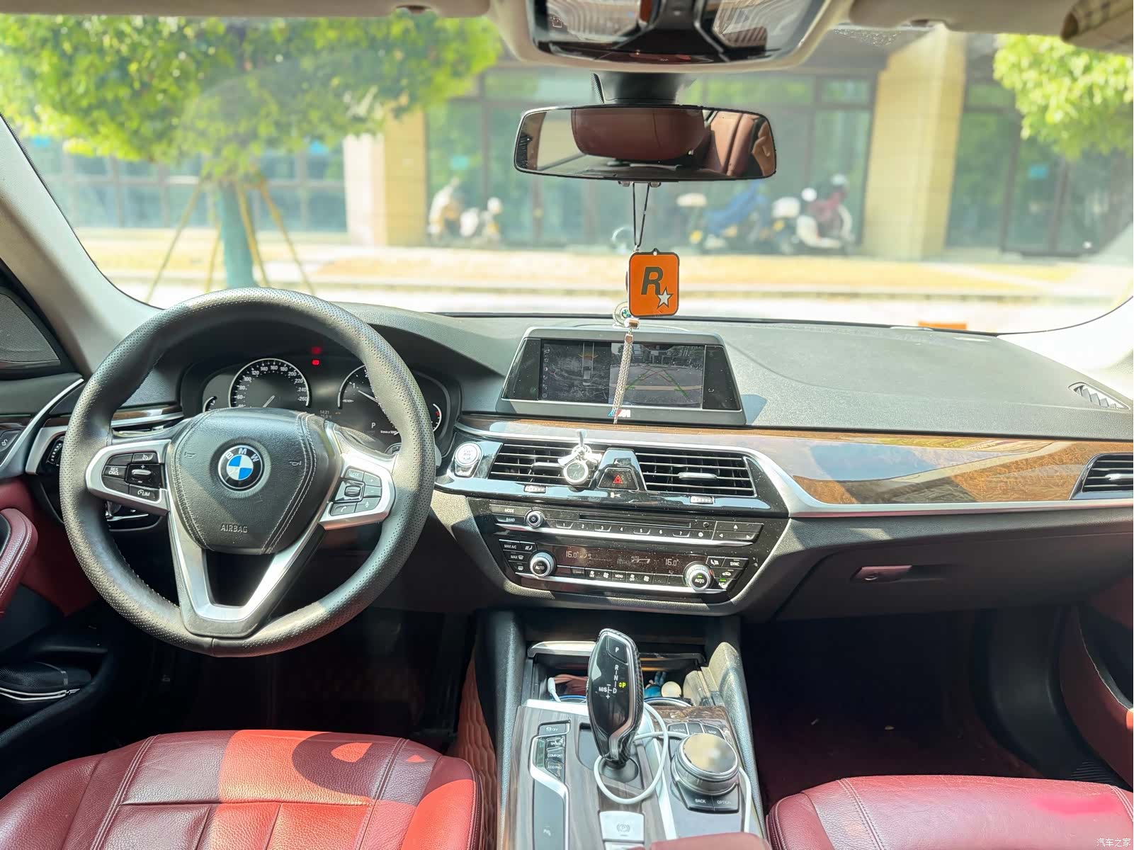 BMW 5 Series, 2018 8