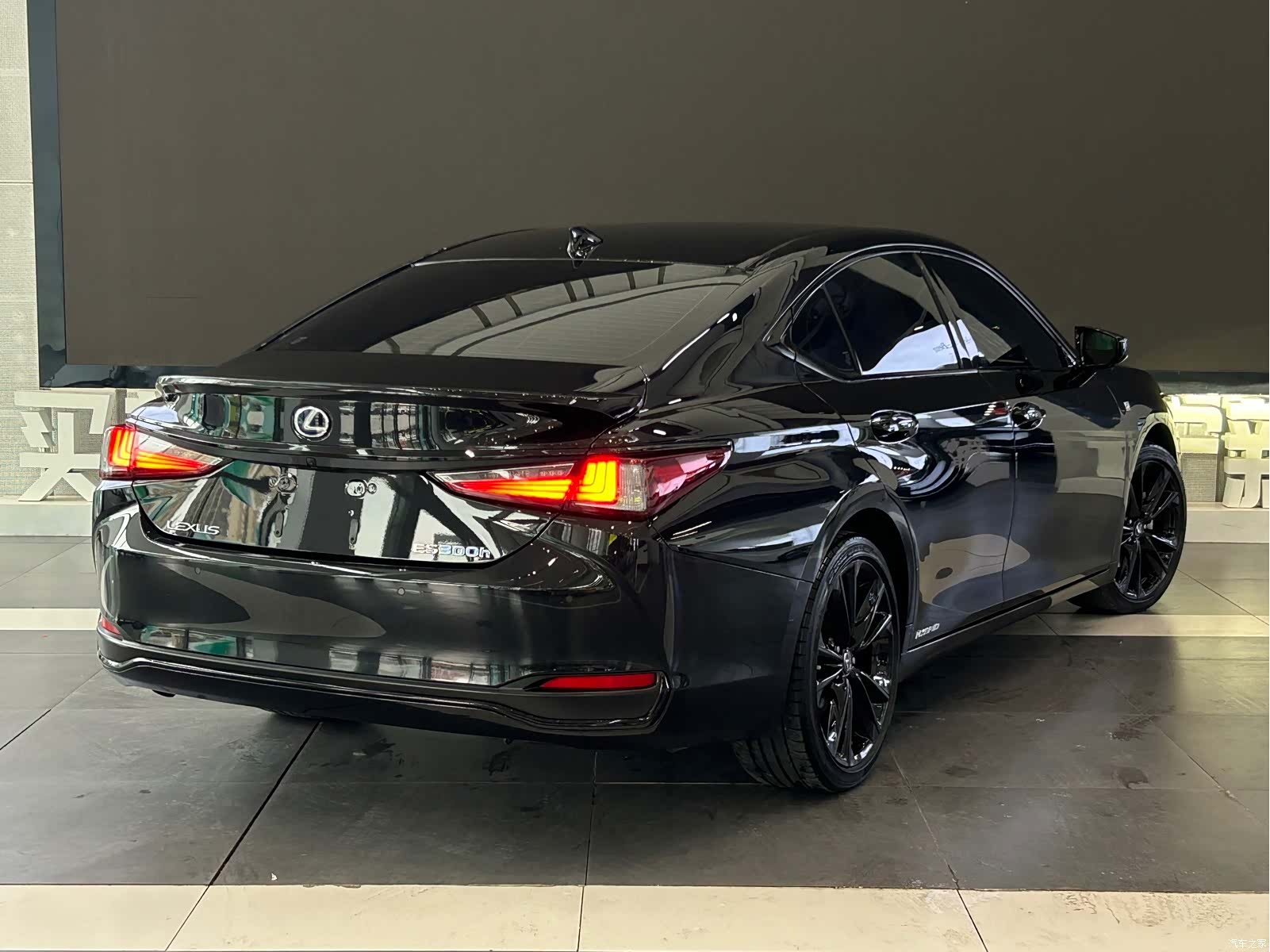 Lexus ES, 2022 7