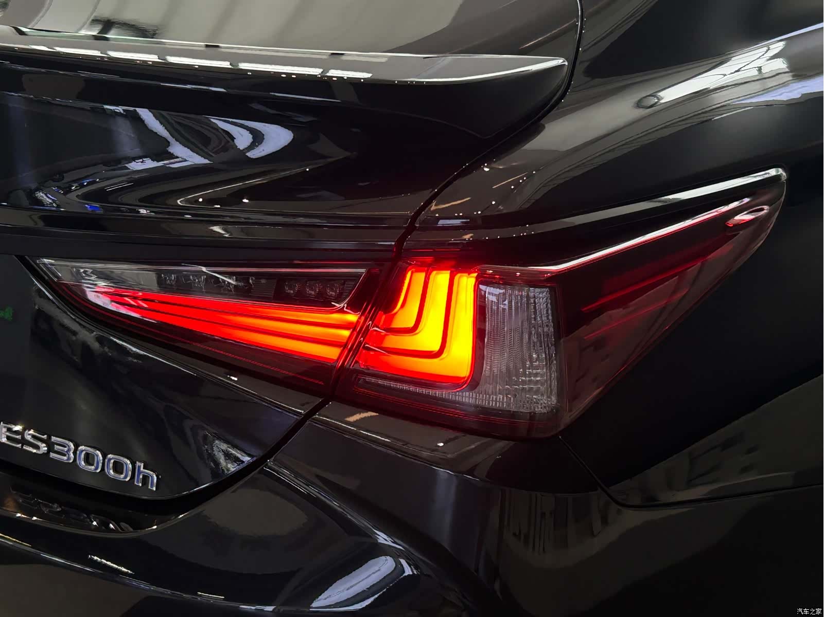 Lexus ES, 2022 30