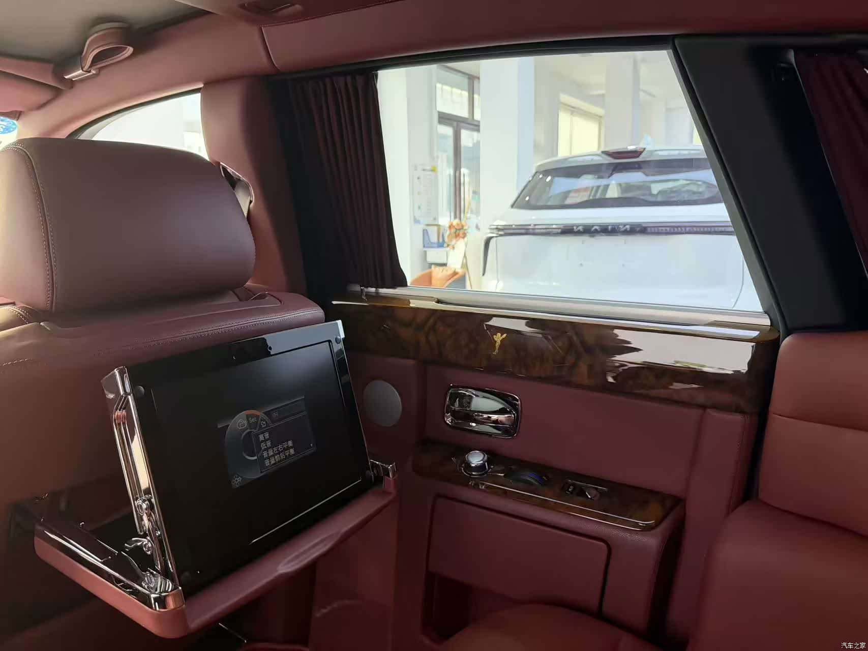 Rolls-Royce Phantom, 2012 18
