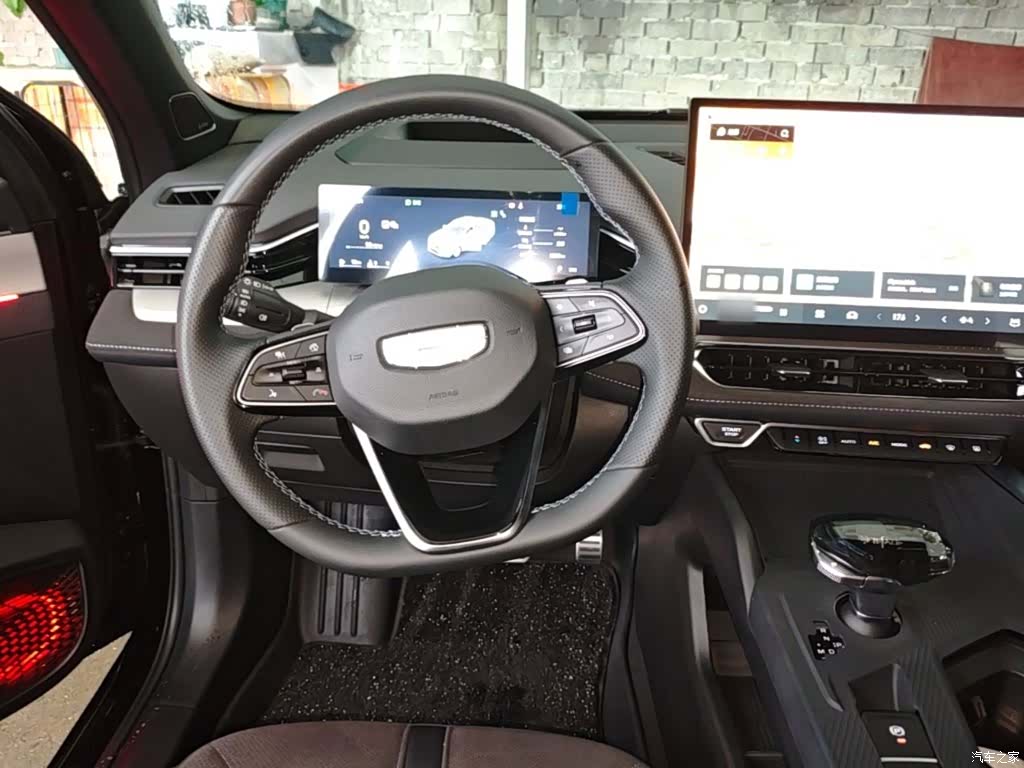 Geely Preface, 2025 11