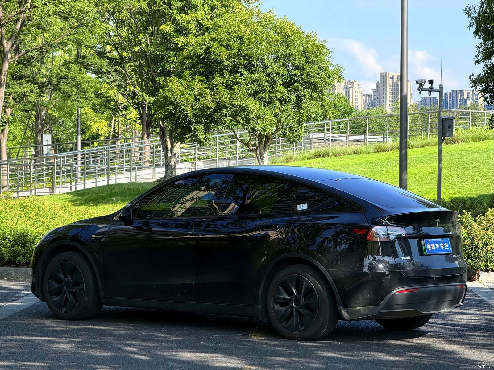 Tesla Model Y, 2024 17