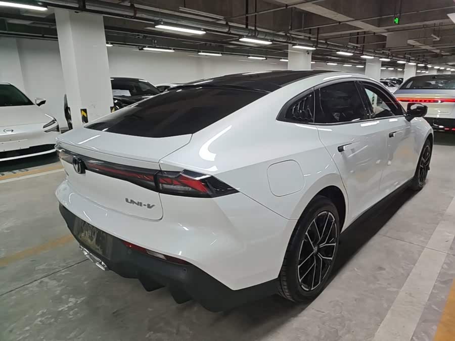 Changan UNI-V iDD 2025, фото 7