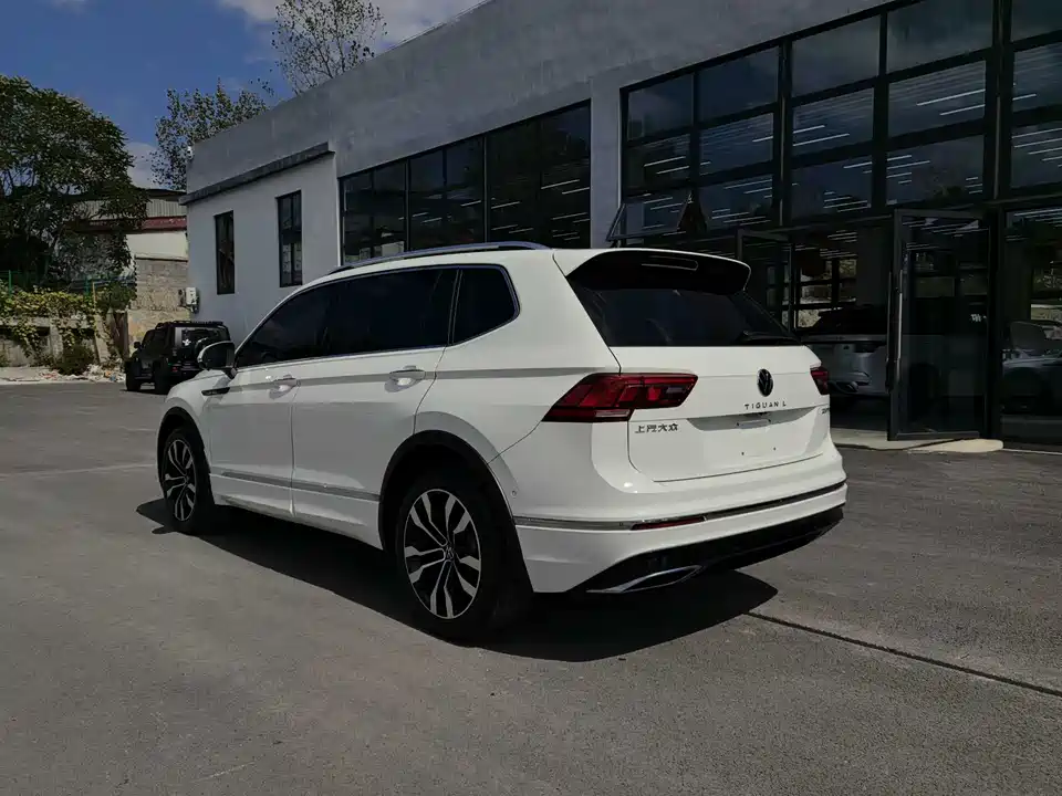 Volkswagen Tiguan L