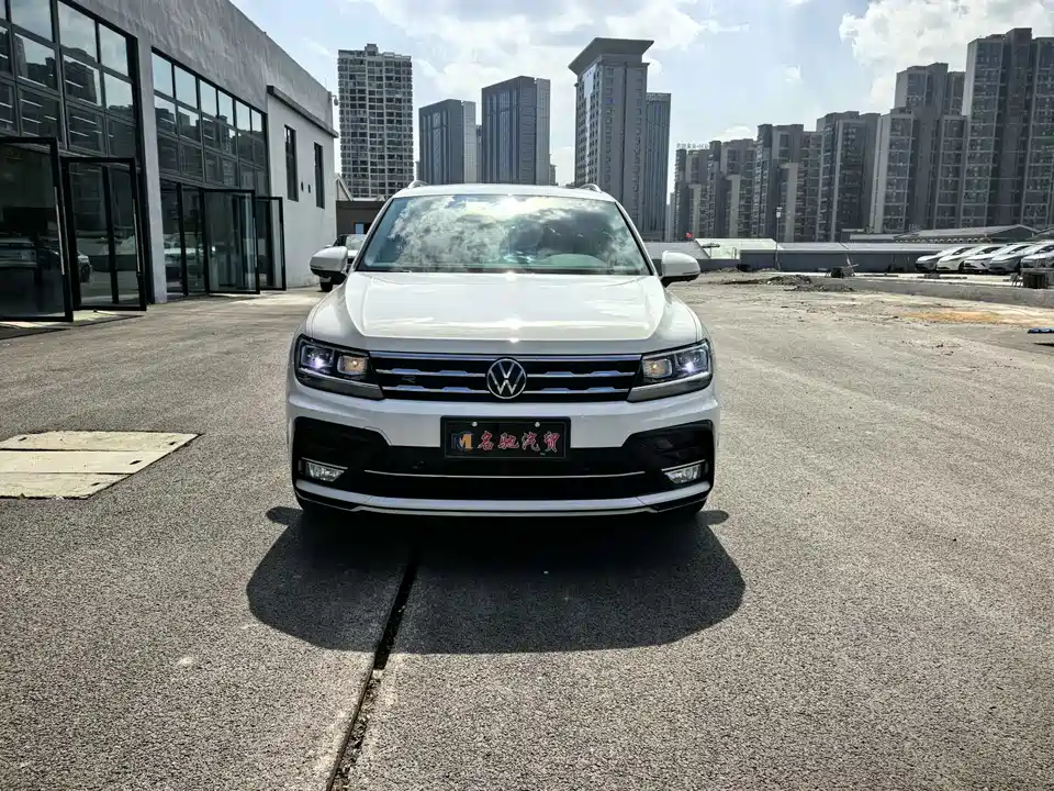 Volkswagen Tiguan L
