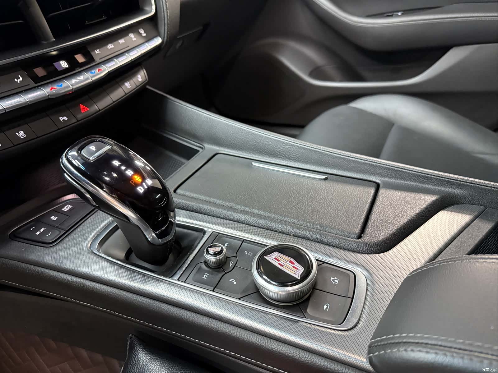 Cadillac CT5, 2021 все фото