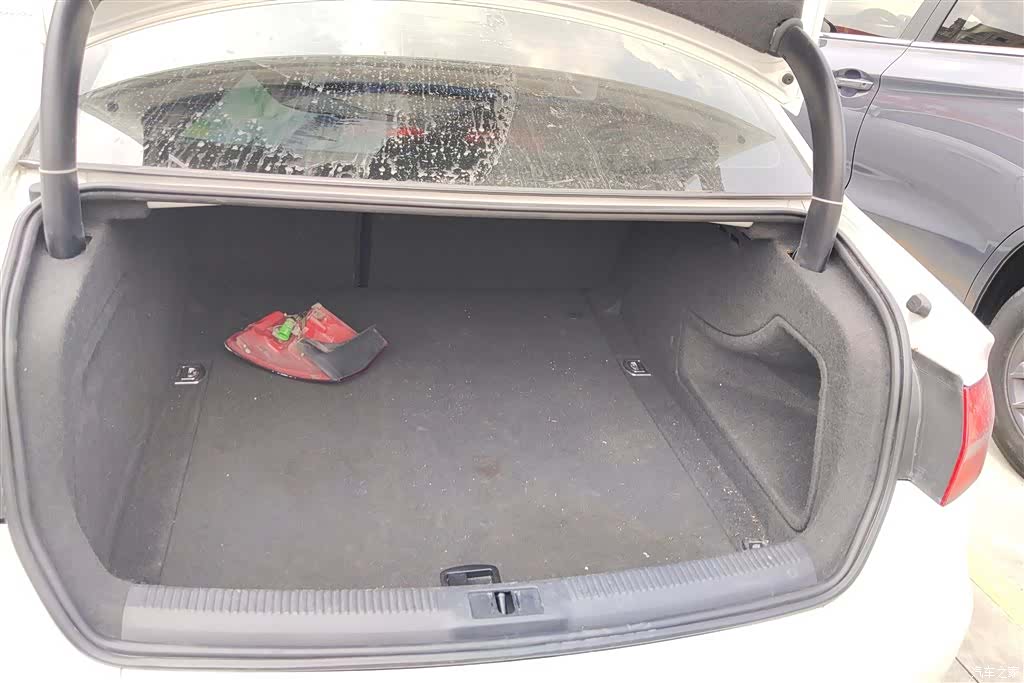 Audi A4L, 2013 4