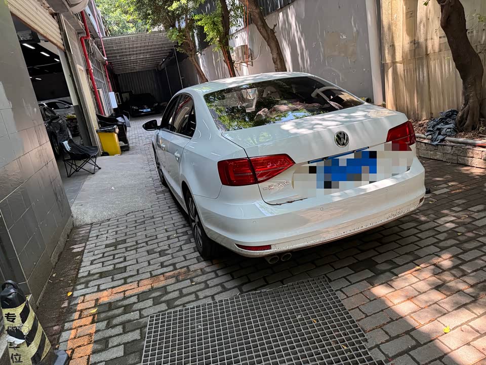Volkswagen Sagitar