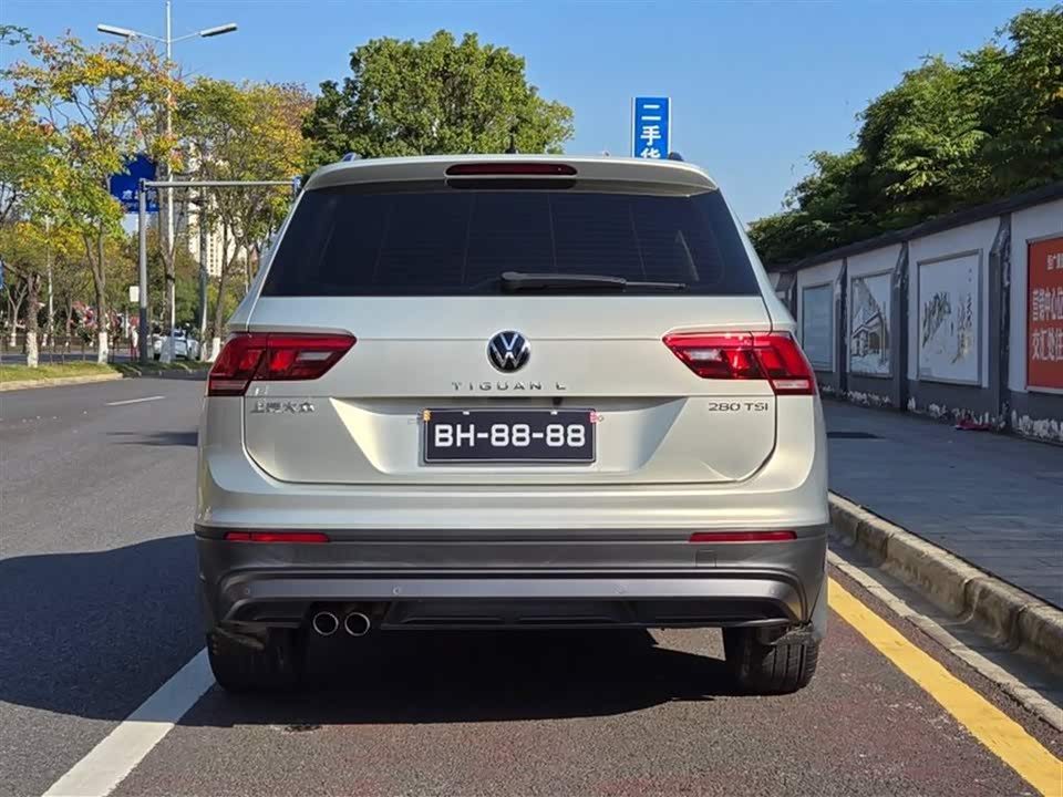 Volkswagen Tiguan L