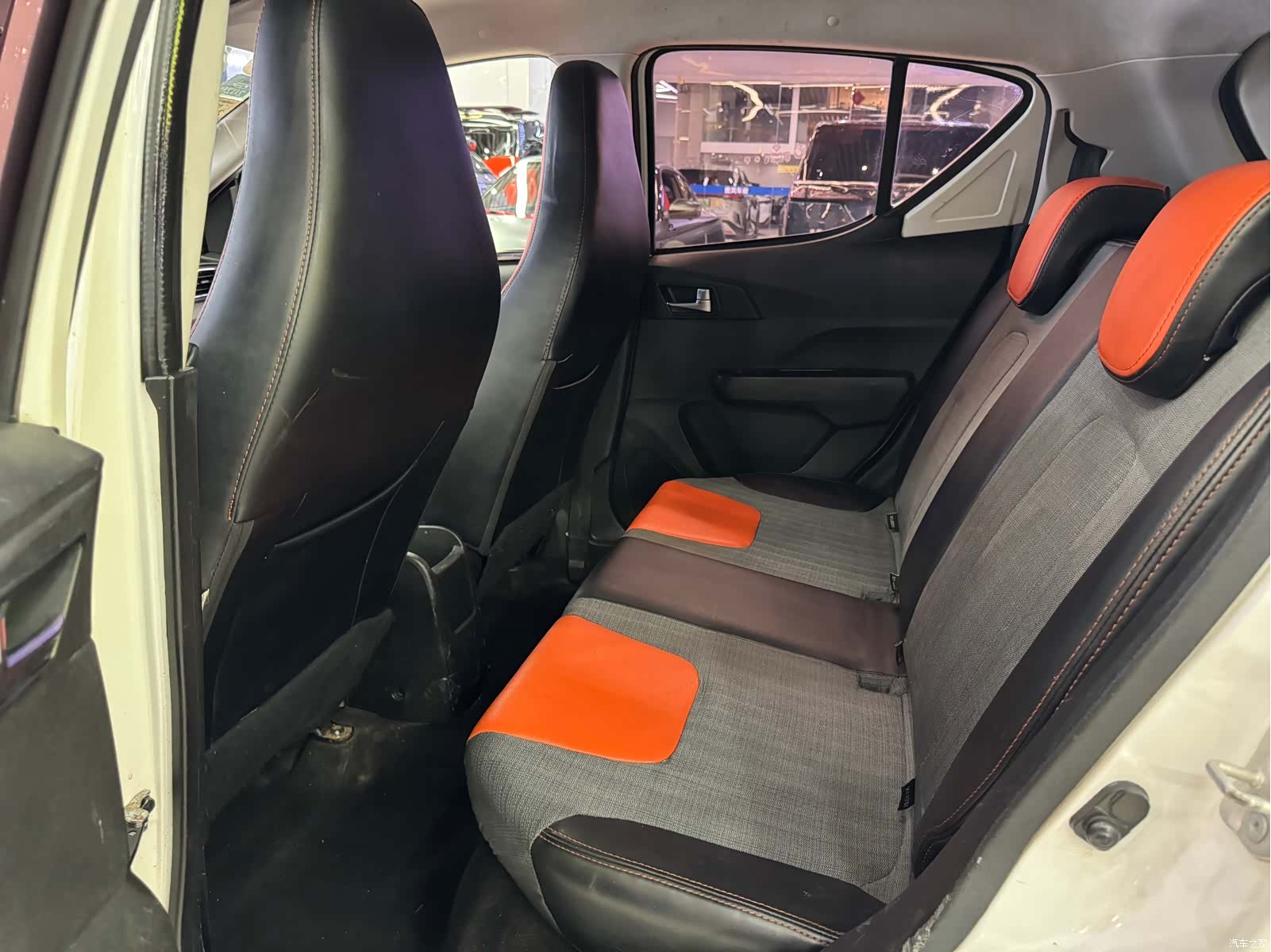 BAIC EC200, 2018 9