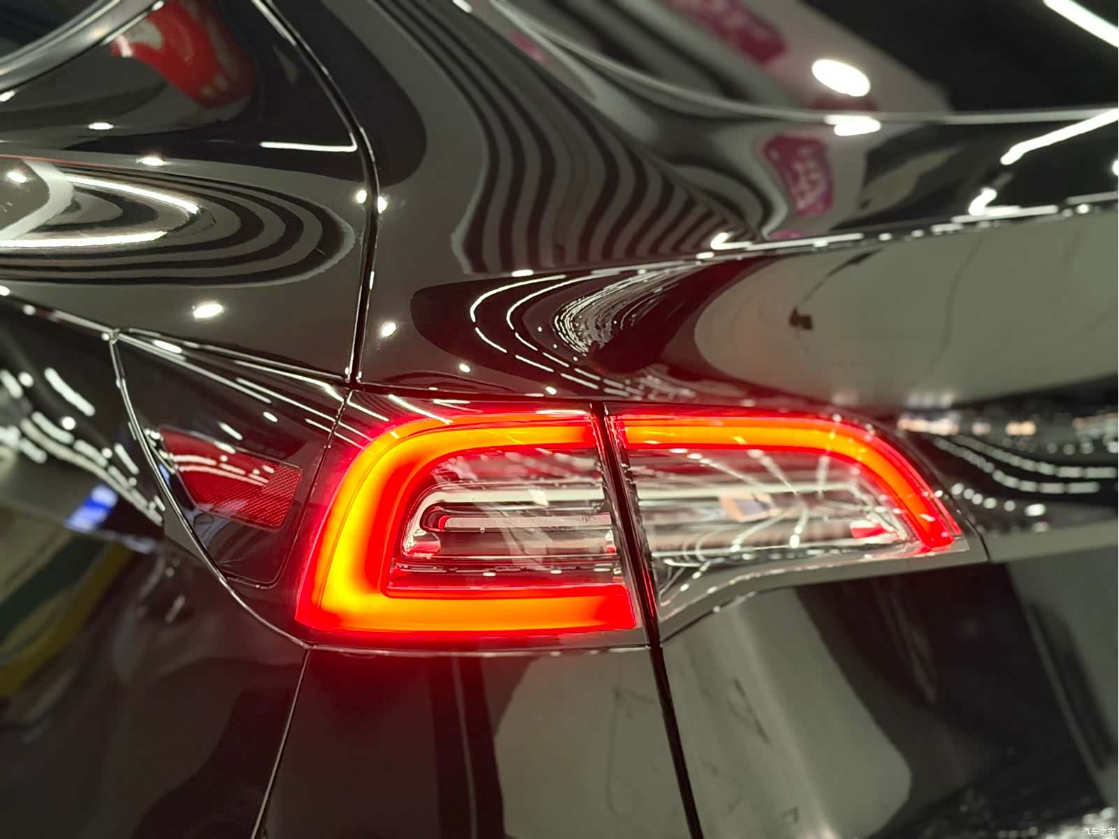 Tesla Model Y, 2024 17