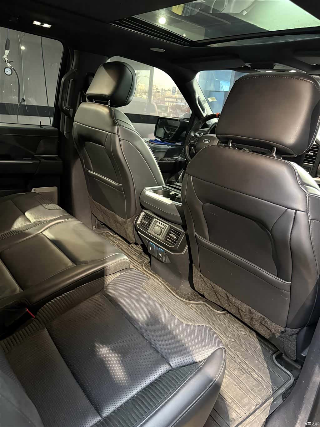 Ford F-150, 2023 11