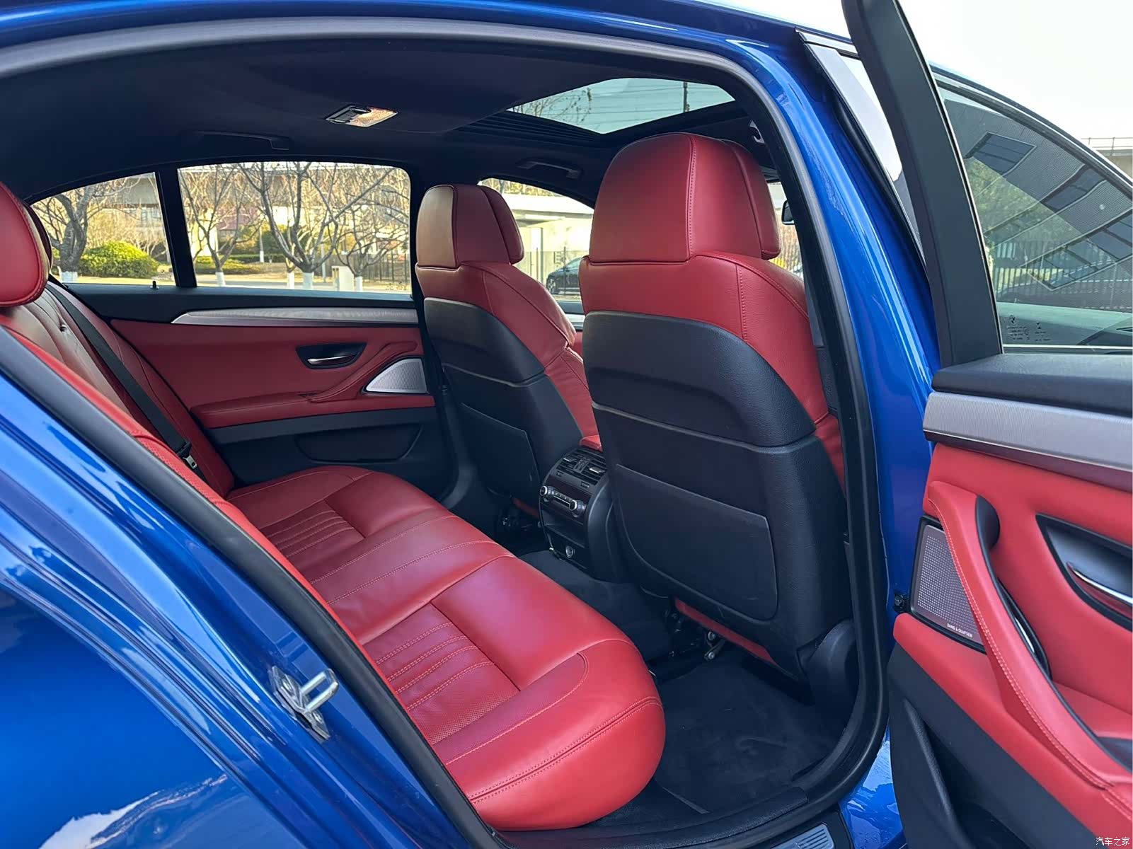BMW M5, 2015 14