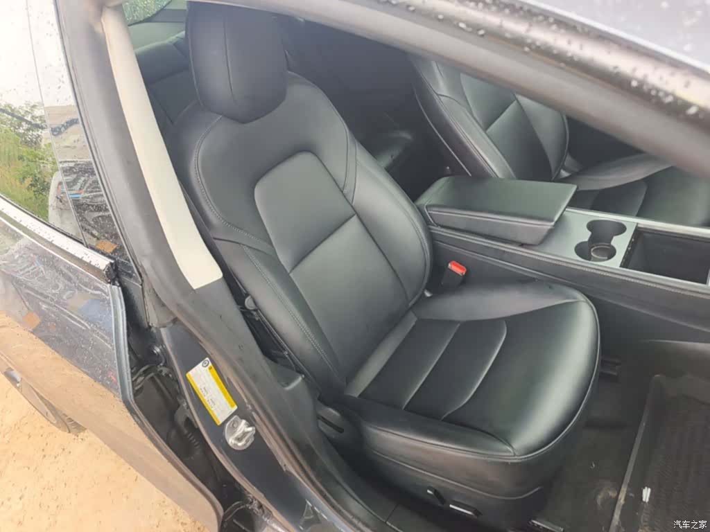 Tesla Model 3, 2022 25